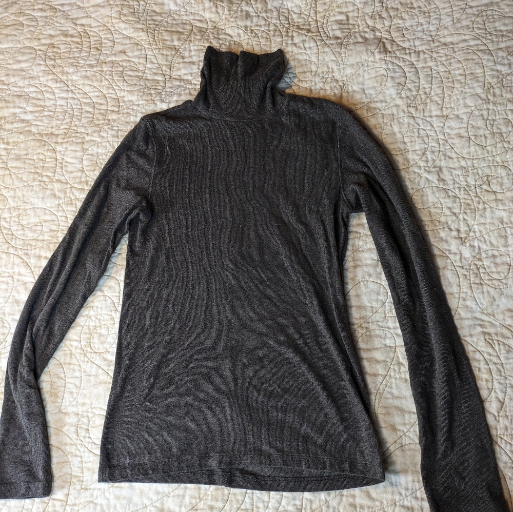 Everlane pima micro-rib turtleneck in heathered fatigue
